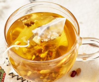 红豆薏米茶的功效与禁忌喝红豆薏米茶会遇到什么反应？