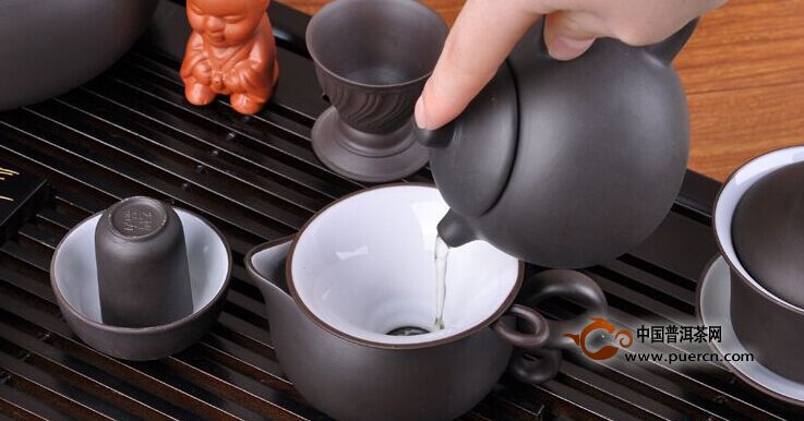 如何选购陶瓷茶具？