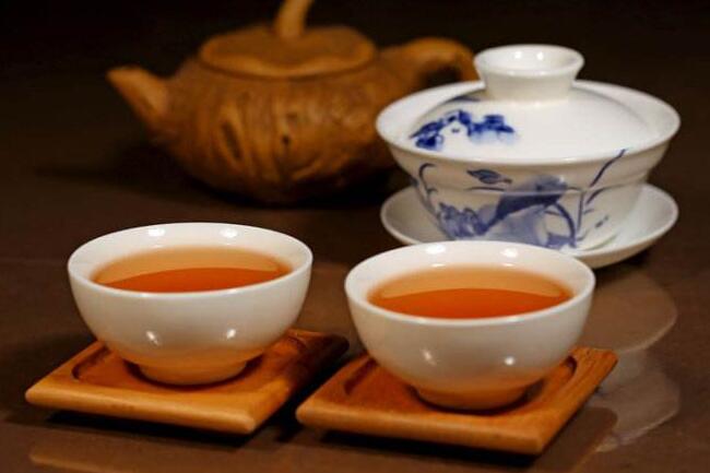 喝茶时间不对影响健康这4个时间别喝茶