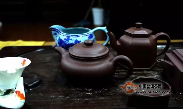 紫砂壶泡茶，用什么水最好？