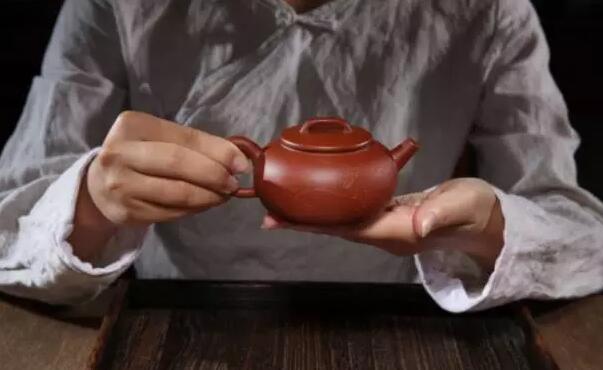 为什么一说到喝茶，大家都觉得紫砂壶最好？