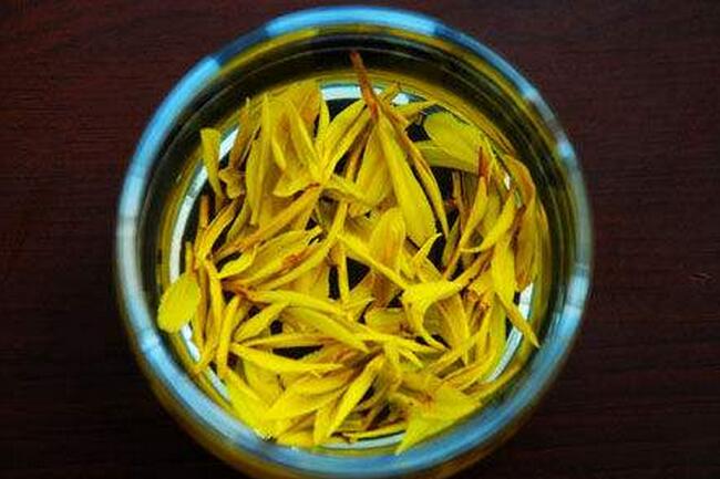 黄金茶一种江西三清山独有的野生保健茶