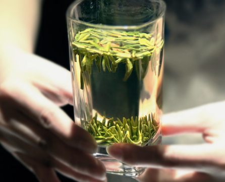 常喝绿茶功效，可有效缓解风湿性关节炎！