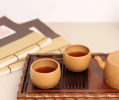 紫砂和盖碗泡茶有什么区别？