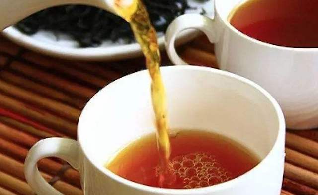 喝茶也有适宜的温度，“趁热”喝真的好吗？
