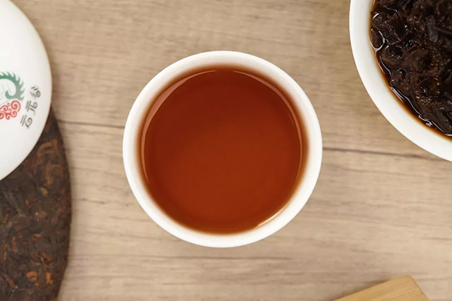 云元谷每日熟茶丨熟茶压制也要“潮水”，目的是什么？