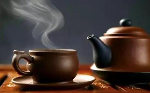 茶乃养肝佳品，但肝病病人这种情况忌饮茶