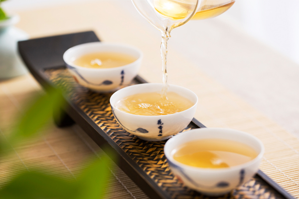 福鼎白茶中白牡丹有哪些功效与禁忌？