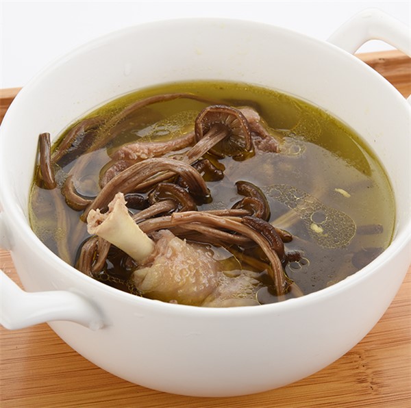 茶树菇炖鸡汤的做法介绍！