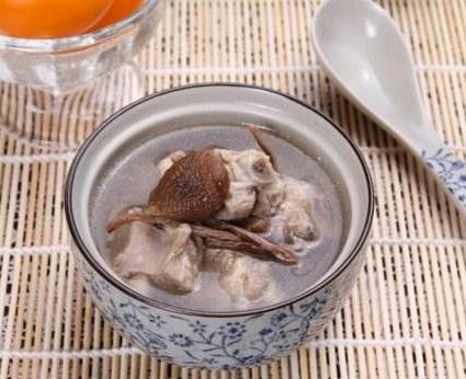 茶树菇怎么煲汤好喝？茶树菇和什么搭配营养好？