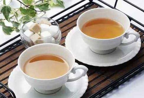 蜂蜜和茶叶可以一起泡水喝吗？具体有哪些好处？