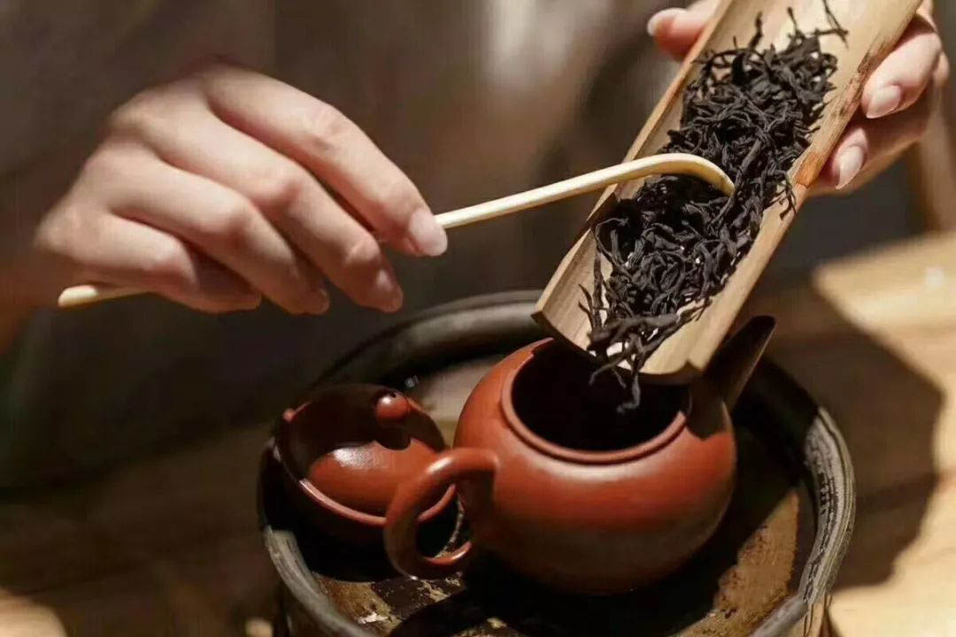 制茶大师教您武夷岩茶的冲泡和品鉴方法