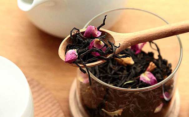 教你从手、眼、鼻、口综合鉴别红茶的质量