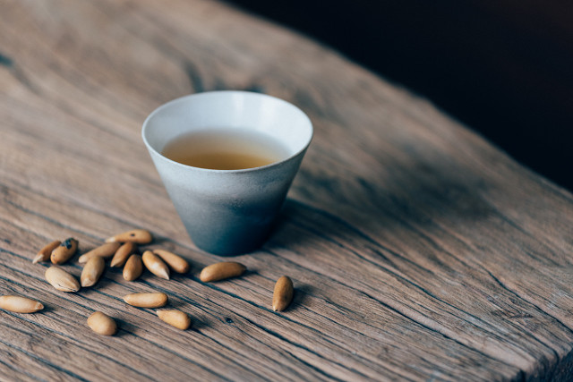 养生常识 松子茶的功效有哪些？