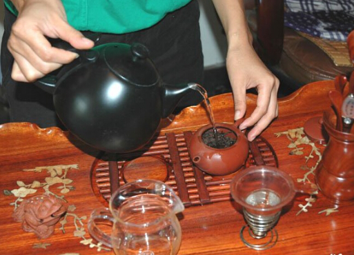 详解泡茶的简单步骤和泡茶的通用步骤