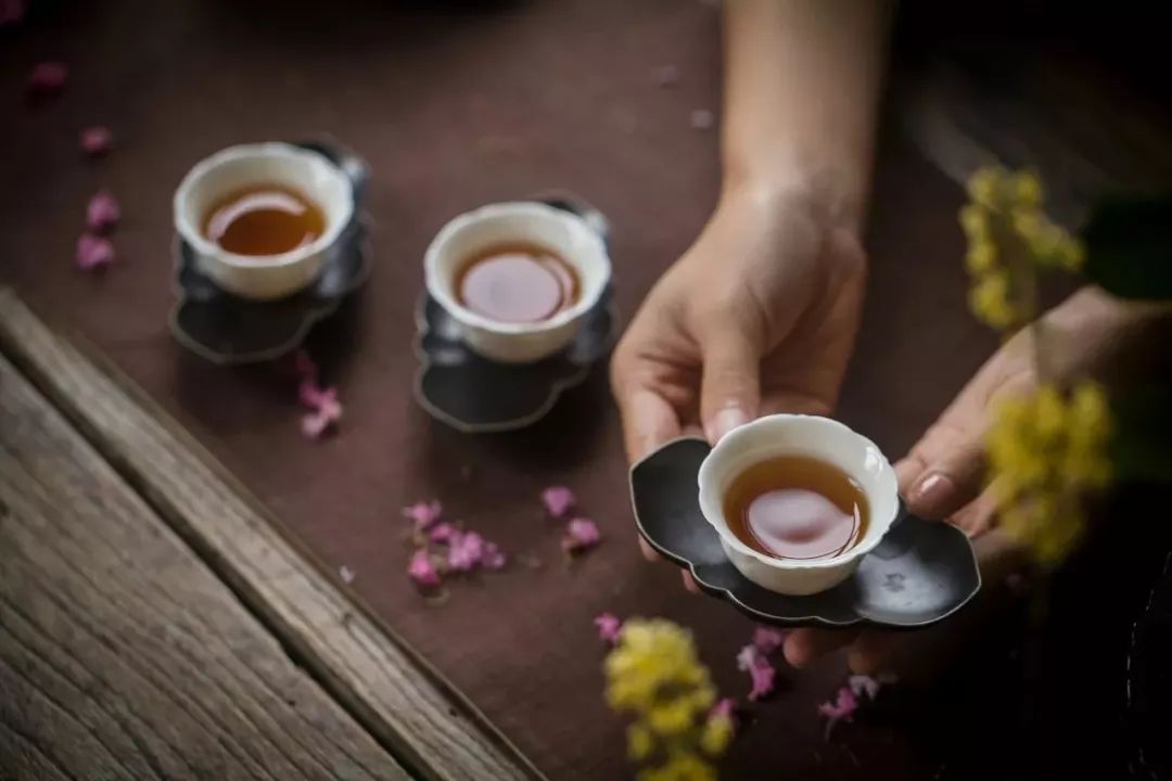 茶叶中究竟什么成分对人体有好处？