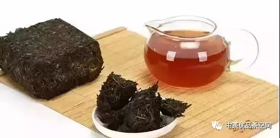 茶叶抗辐射的元素是茶多酚？