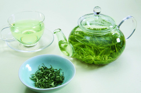 老年人多喝绿茶有益健康吗