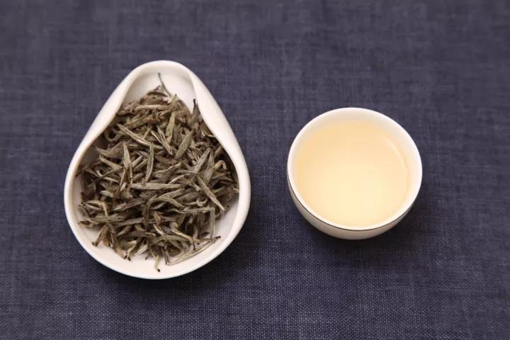 白茶种类那么多，老白茶该怎么选？