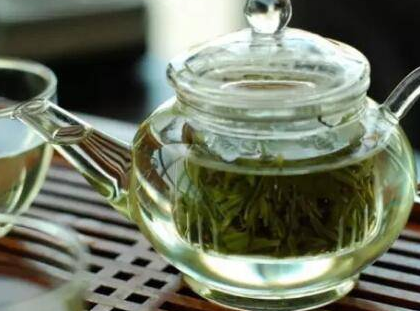枸杞子泡水喝会上火吗？需放多少绿茶最佳！