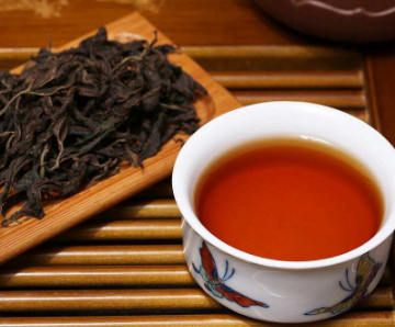 红茶是否染色，应当如何鉴别？