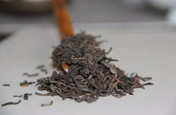 普洱茶熟茶和滇红茶有什么区别？