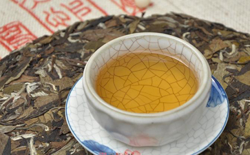 白茶散茶和饼茶存几年后有何区别？