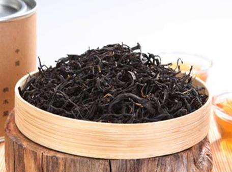 正山小种和滇红茶哪个更加的贵？