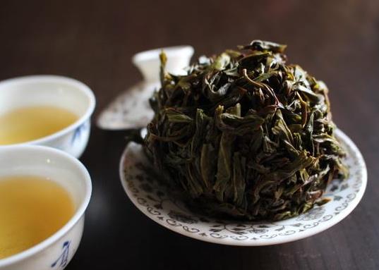 什么体质的人适合喝凤凰单丛茶？