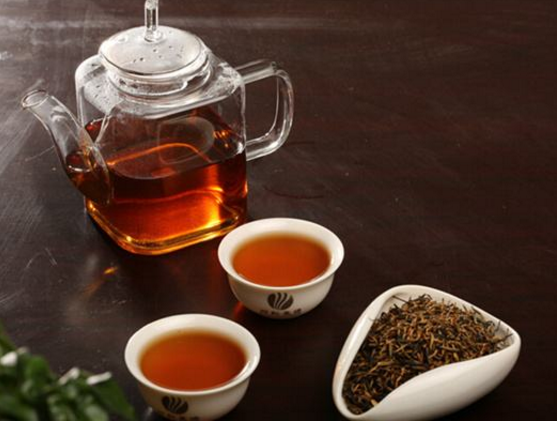 怎么样的红茶才算好颜色通红的才算一杯好红茶吗?
